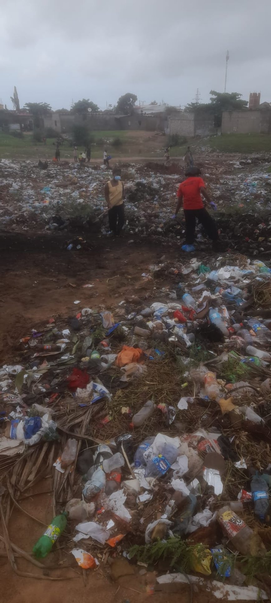 Moradores da Zona A Clamam por melhorias no saneamento básico